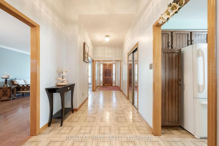 Property Photo:  11 Timber Lane  ON L4L 3J6 