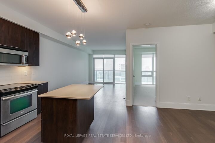 Property Photo:  25 Broadway Avenue 1408  ON M4P 1T7 