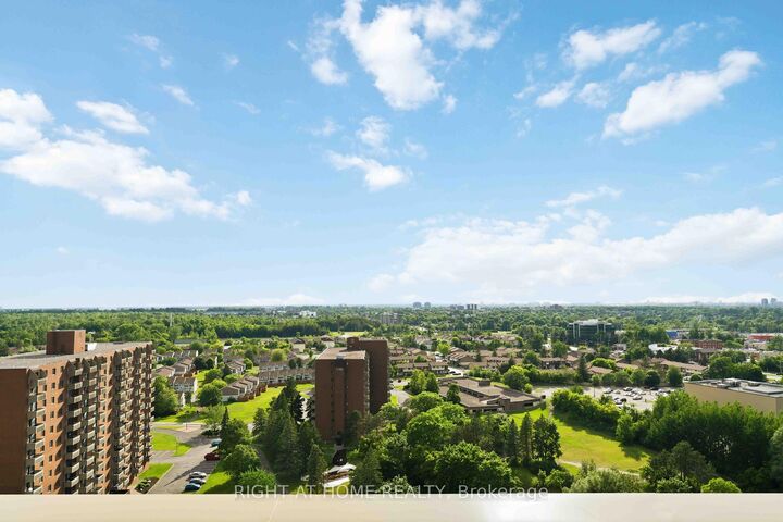 Property Photo: 2759 Carousel Crescent 911 ON K1T 2N5