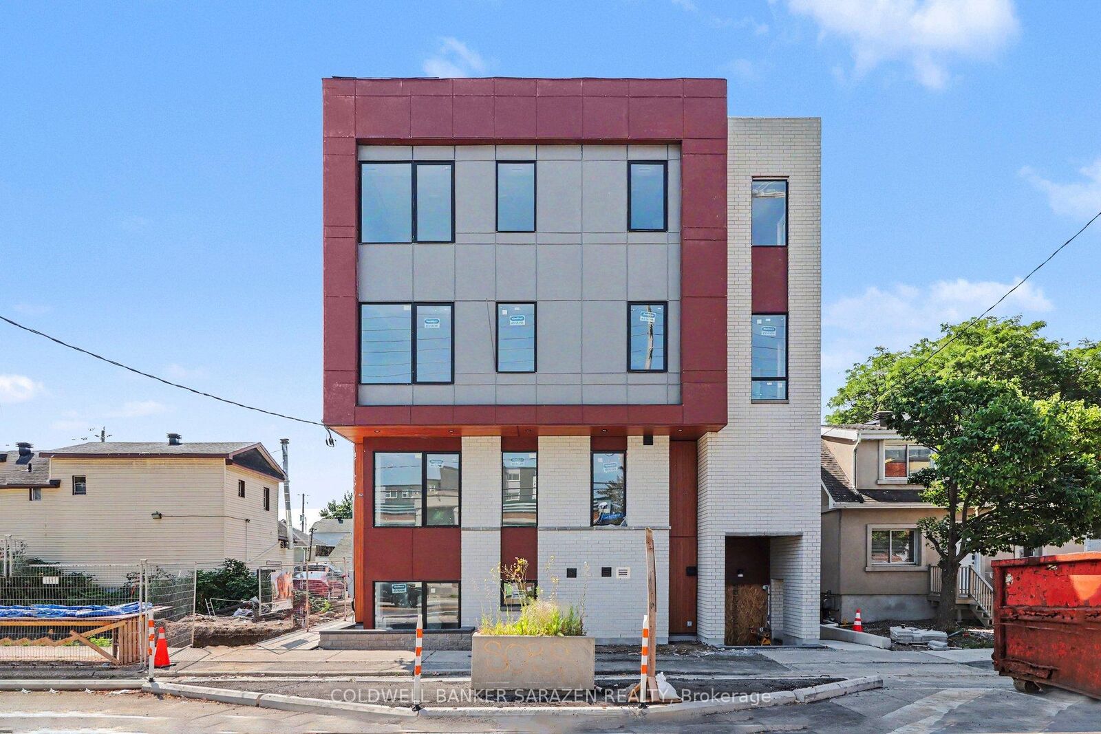 Property Photo:  42 McArthur Avenue 101  ON K1L 6R2 