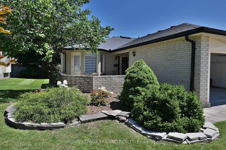 Photo de la propriété: 94 Pine Valley Gate 4 ON N6J 4P7