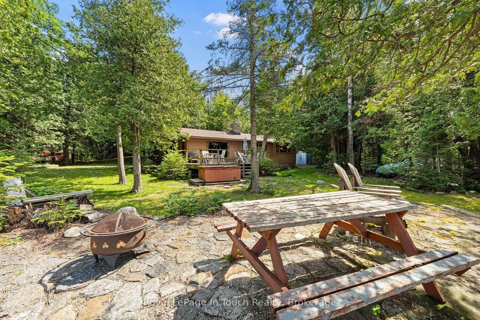 Property Photo: 25 Chippewa Crescent ON L9M 0C4