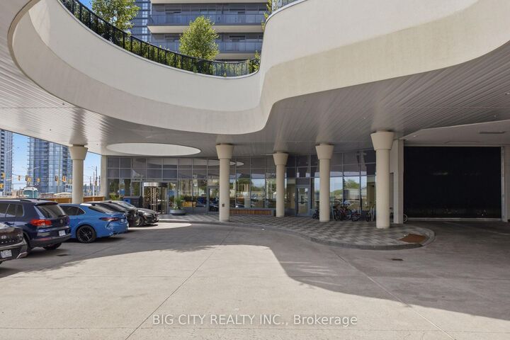 Property Photo: 5105 Hurontario Street 1401 ON L4Z 0C9