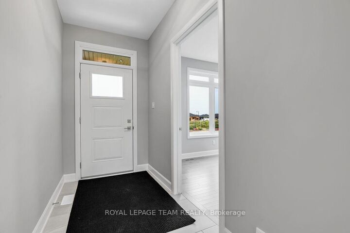 Property Photo: 1173 Potter Drive ON K6V 0G8