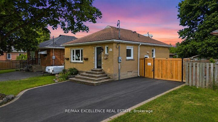Property Photo:  627 Upper Sherman Avenue  ON L8V 3M4 