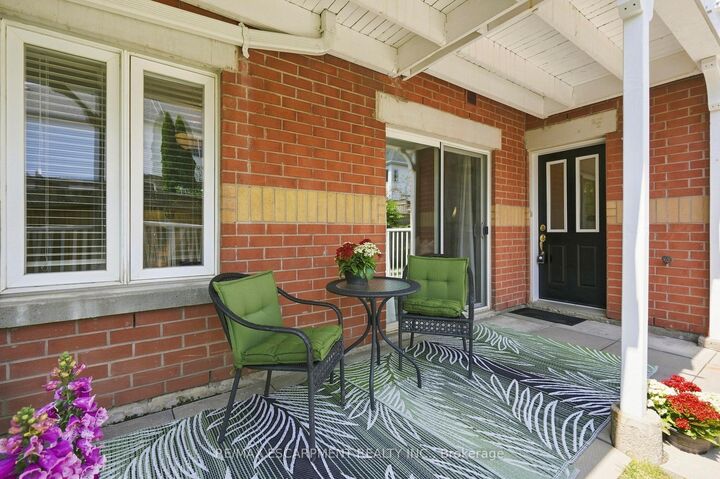 Property Photo:  1701 Lampman Avenue 204  ON L7L 6R7 