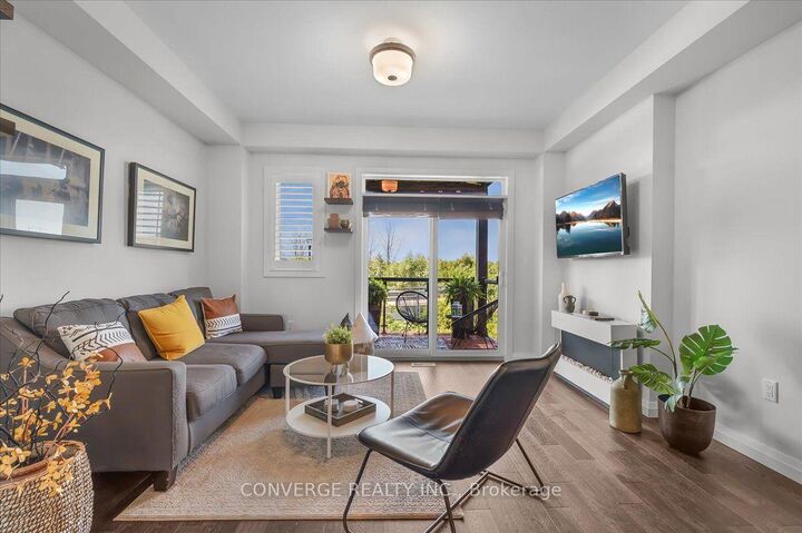 Property Photo: 35 Midhurst Heights 36 ON L8J 0K9