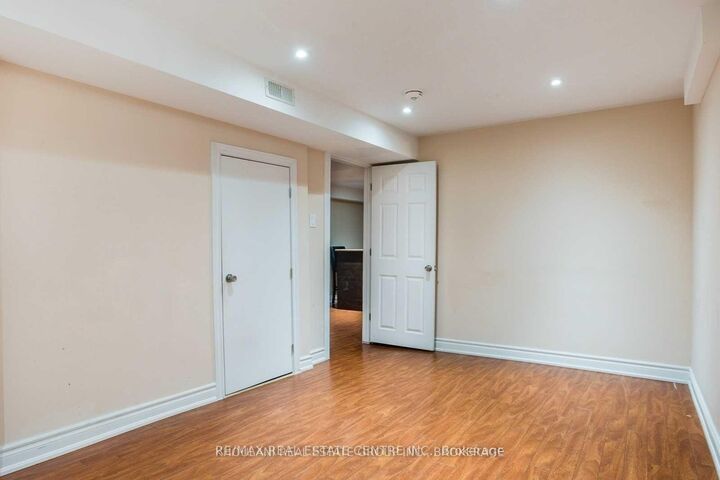 Property Photo: 3283 Tacc(Basement) Drive ON L5M 0H4