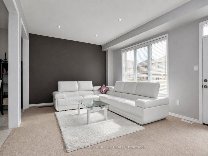 Property Photo: 7843 Butternut Boulevard ON L2H 0N3