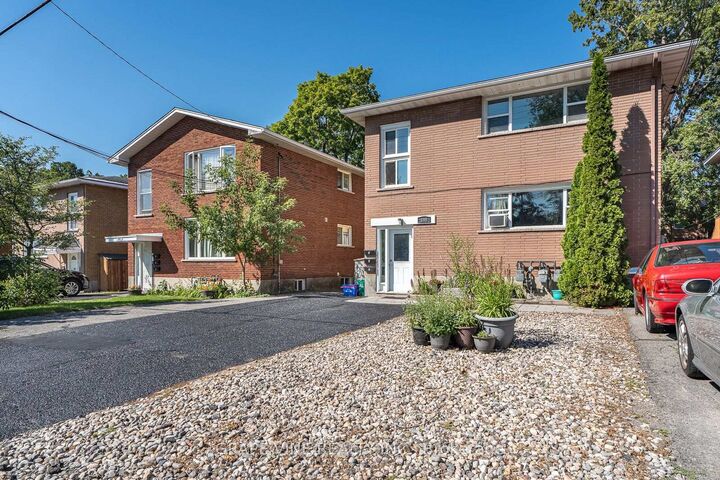 Property Photo: 898 Watson Avenue ON K2B 6B9