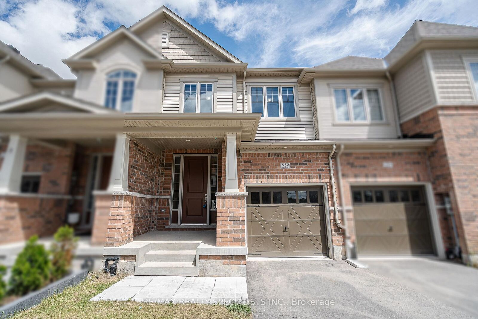 Property Photo: 225 Broadacre Drive ON N2R 0S6