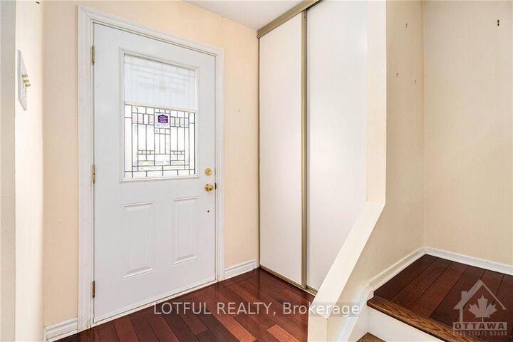 Property Photo: 75 Dalehurst Drive A ON K2G 3V1