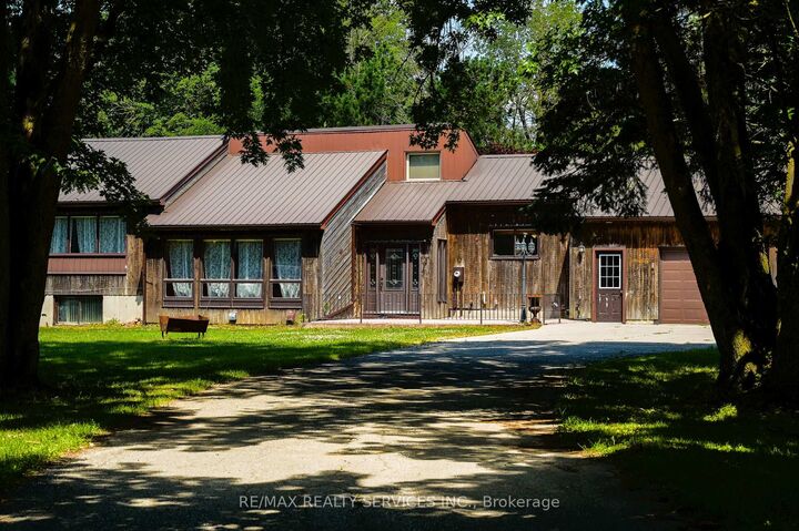 Property Photo: 1045 Tremaine Avenue S ON N4W 3G9