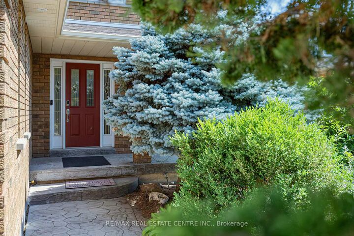 Property Photo:  10 Diane Court  ON L6Y 3E3 