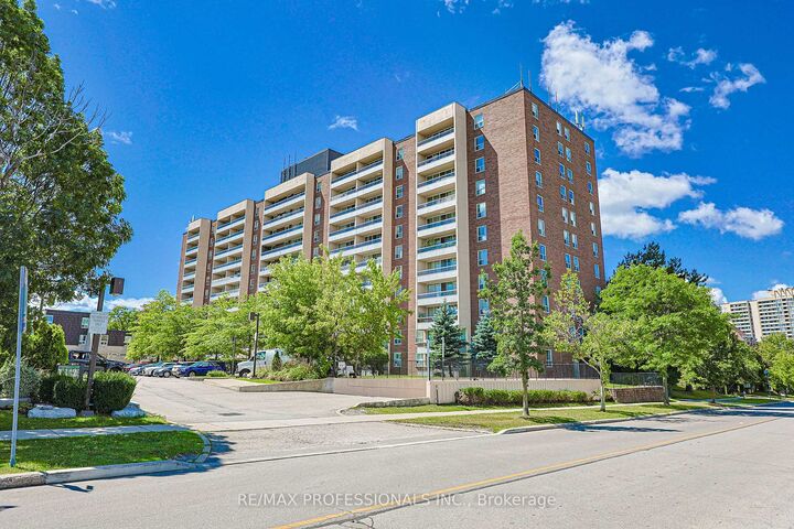 31 Four Winds Drive 209 — photo 1