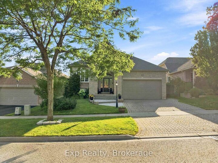 Property Photo: 372 Parkview Hills Drive ON K9A 5S6