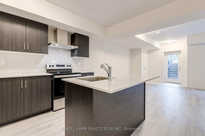 Photo de la propriété: 58 Elizabeth Street S 2106 ON L4C 5W2