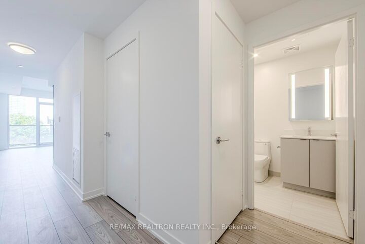 Property Photo:  285 Dufferin Street 303  ON M6K 1Z7 