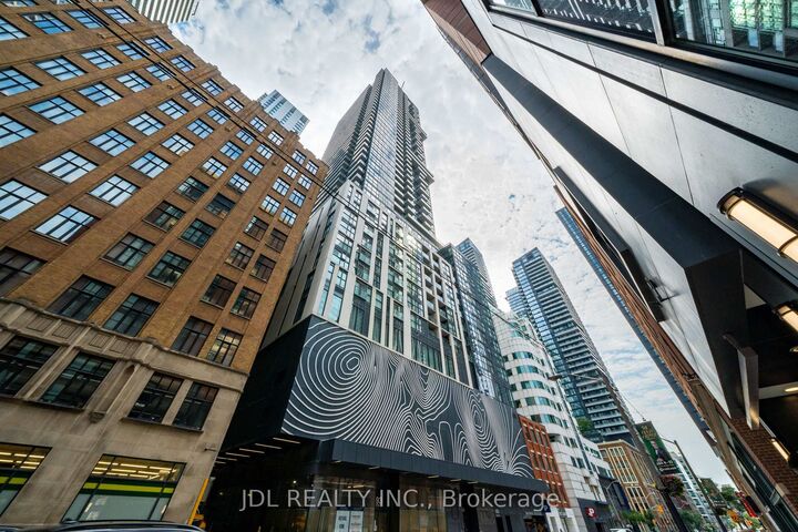 87 Peter Street 1411 — photo 1