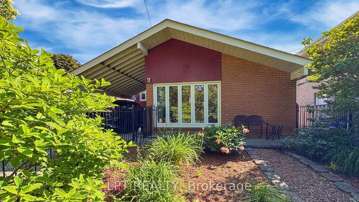 6 Abbottswood Road — photo 1