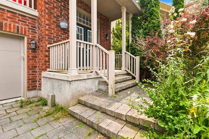 Property Photo: 400 Skyline Avenue 15 ON N5X 0B3