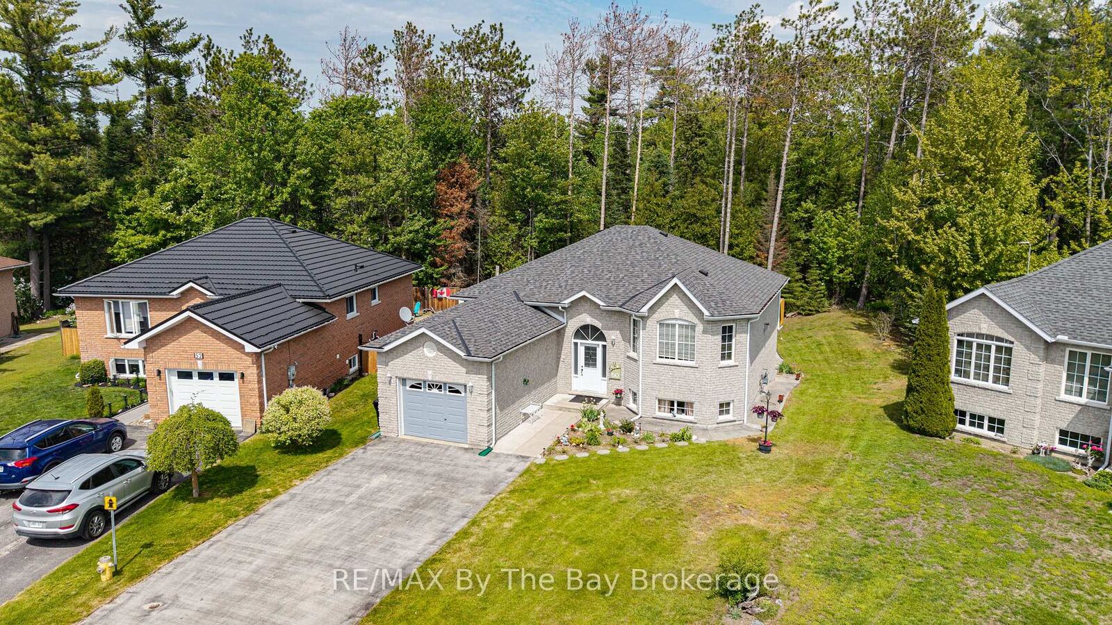 Photo de la propriété: 50 Donato Way ON L9Z 1R9