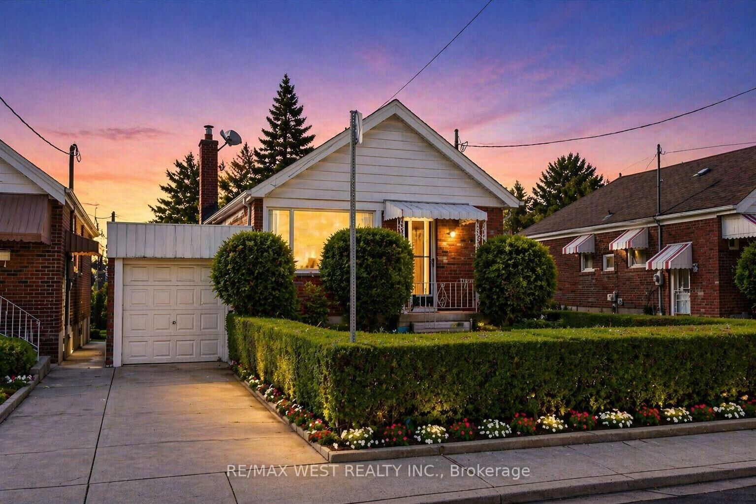 Property Photo: 5 Dieppe Road S ON M4J 2K8