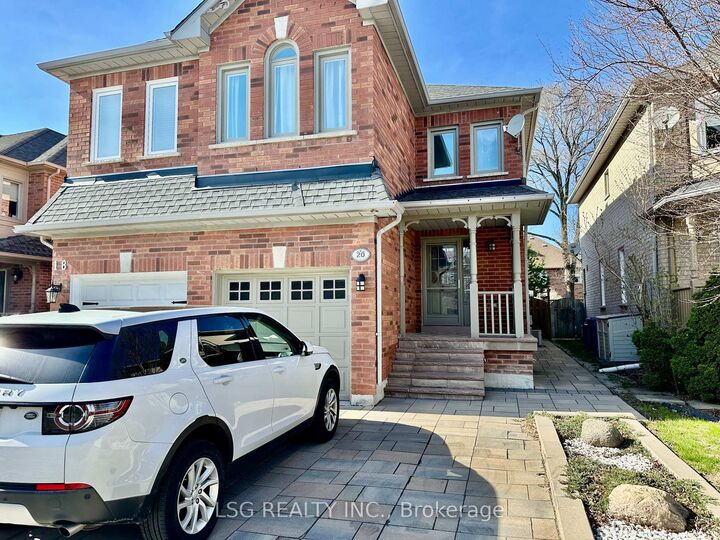 Property Photo: 20 Hollidge Boulevard ON L4G 7H7