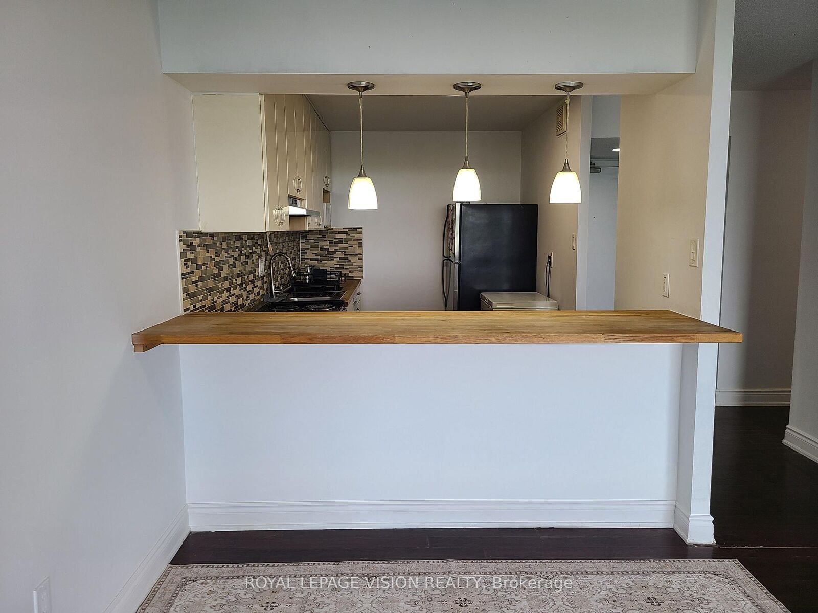 Property Photo: 10 Martha Eaton Way S 2107 ON M6M 5B3