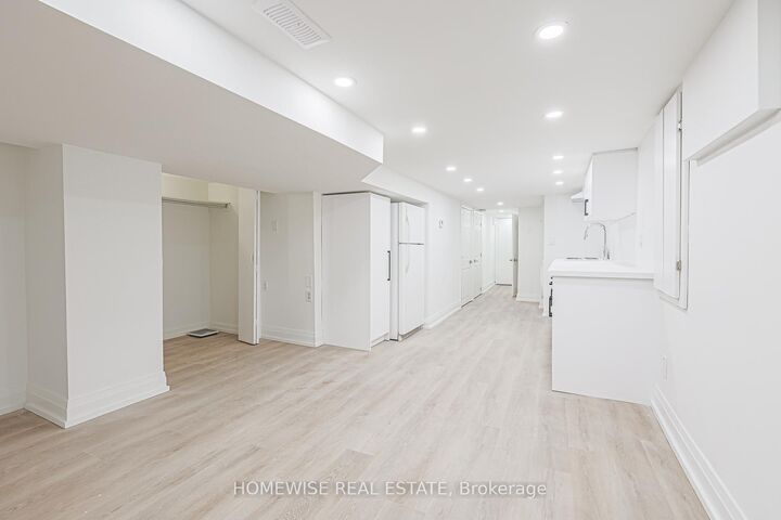 Property Photo: 81 Shields Avenue Lower ON M5N 2K3