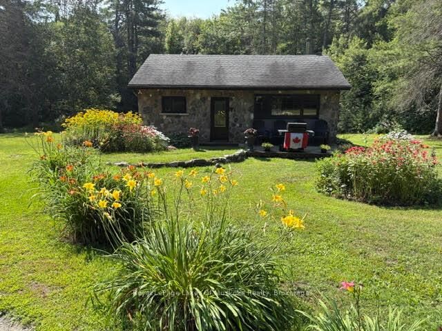 Property Photo: 2551 Yearley Road ON P0B 1L0