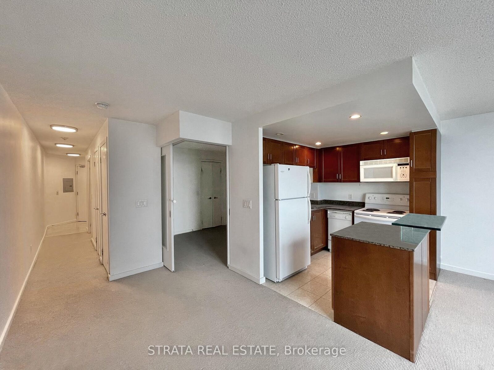 Property Photo: 208 Queens Quay W 1505 ON M5J 2Y5