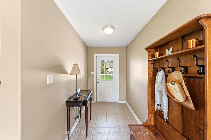 Property Photo: 27 Creek Drive ON L0E 1N0