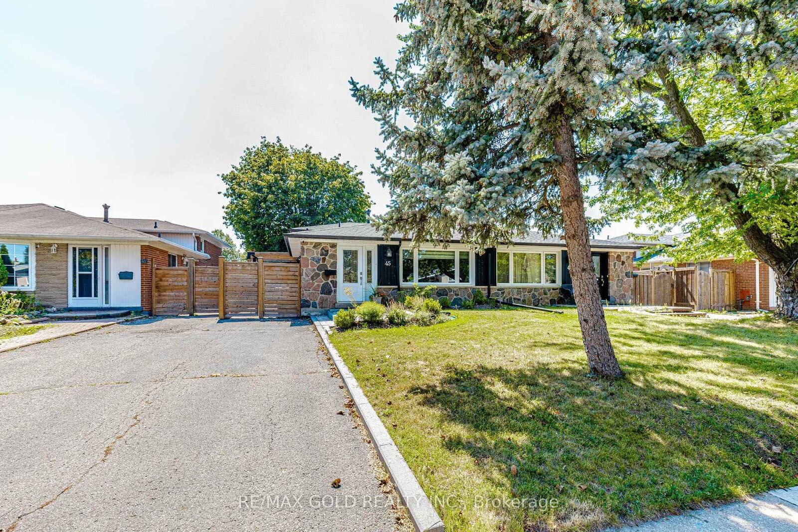 Property Photo: 45 Grange Drive ON L6X 2H1
