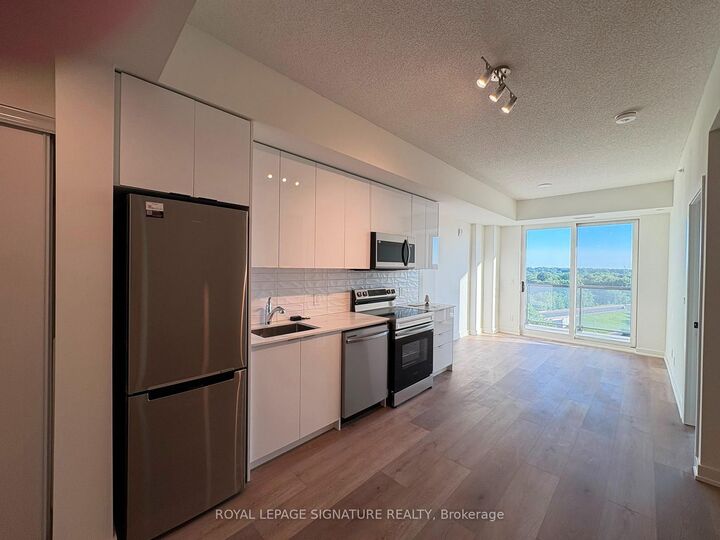 Property Photo: 33 Erie Avenue 1114 ON N3S 0K7
