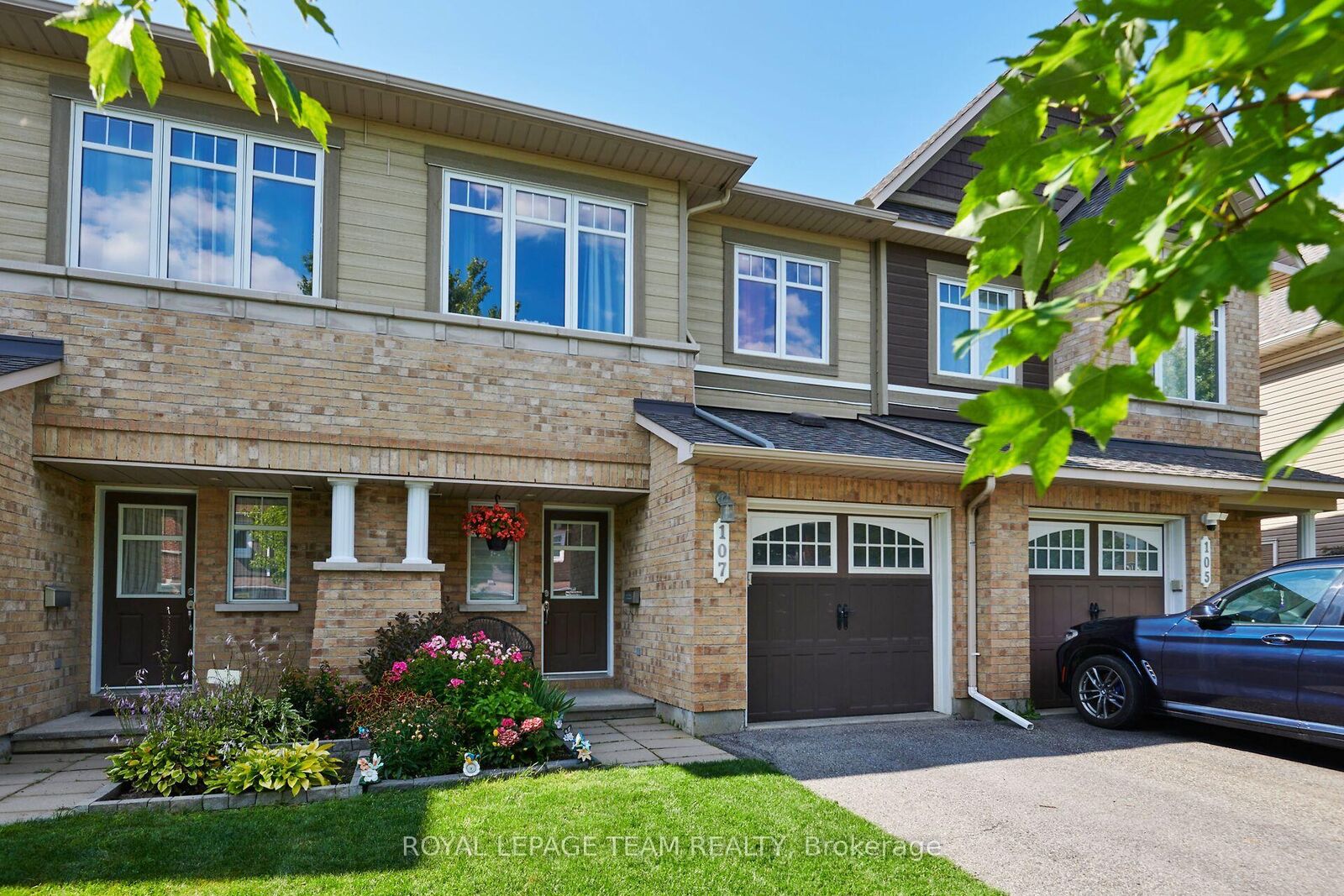 Property Photo: 107 Garrity Crescent ON K2J 3T4