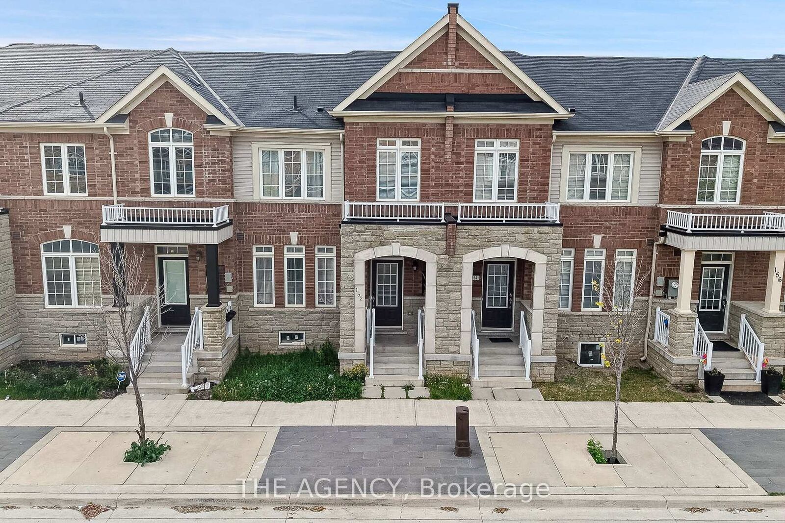 Property Photo: 152 Remembrance Road ON L7A 4X1