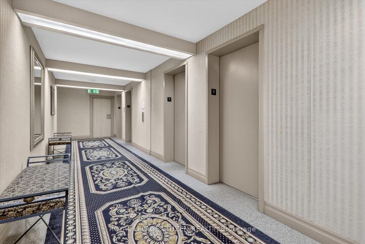 Property Photo:  3605 Kariya Drive 907  ON L5B 3J4 