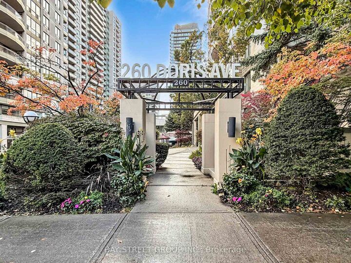Property Photo: 260 Doris Avenue 906 ON M2N 6X9