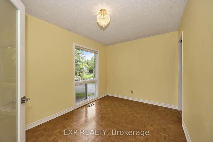 Property Photo: 14 Carr Crescent ON K2K 1K4