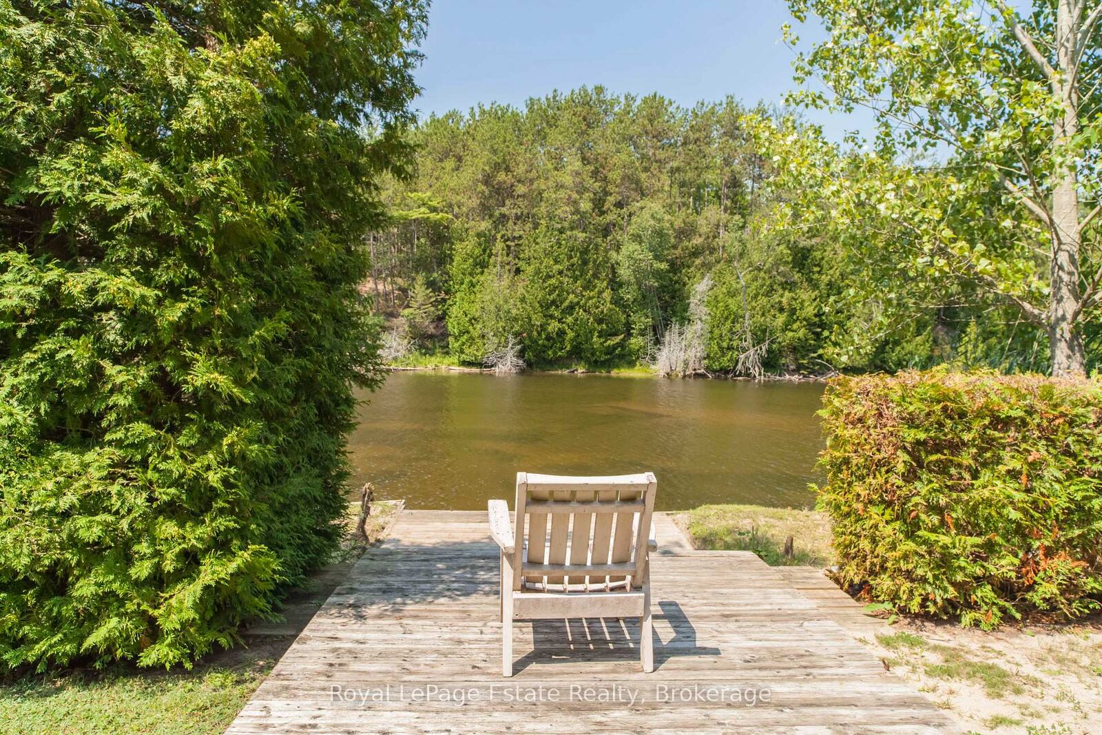 Property Photo: 20 Cammidge Crescent ON N0H 2G0