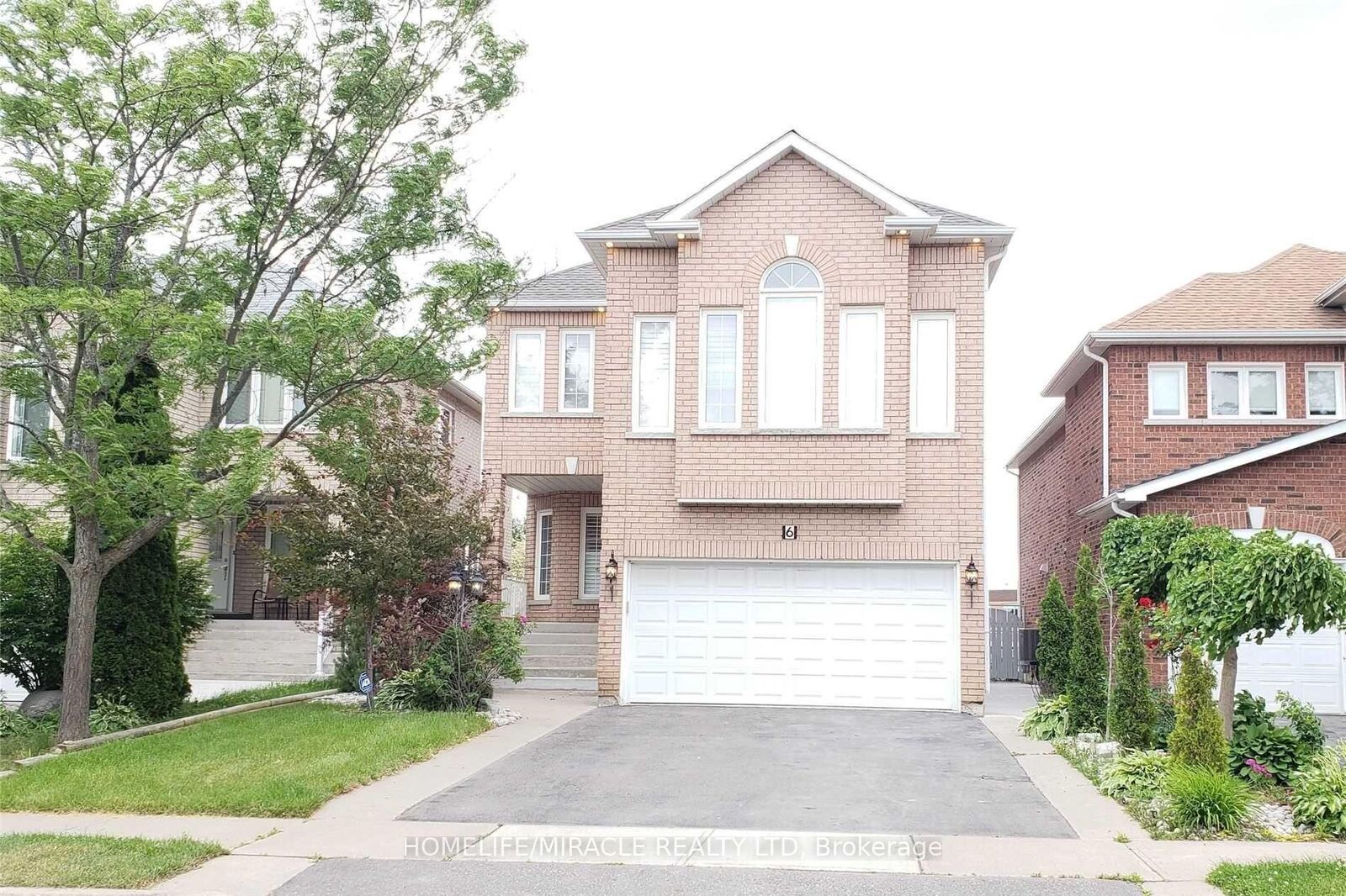 Property Photo: 6 Sweet Briar Lane Bsmt ON L6Z 4V3