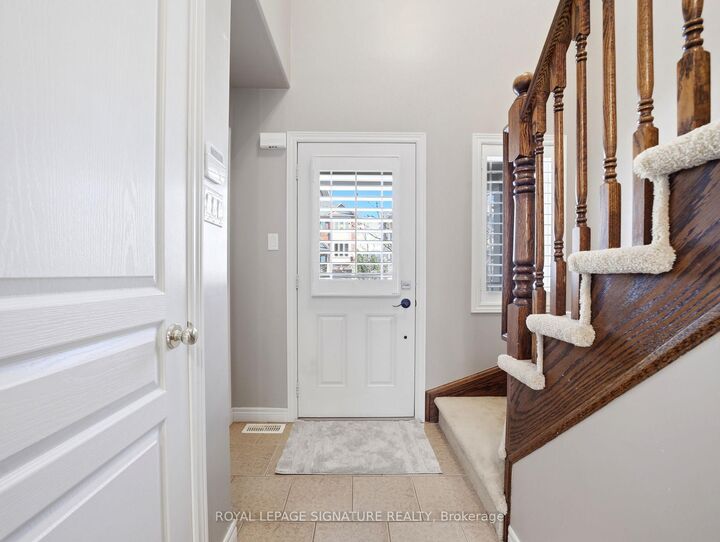 Property Photo:  98 Willow Lane  ON L3M 5P7 