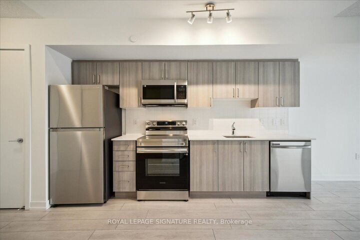 Property Photo: 556 Marlee Avenue 325 ON M6B 0B1