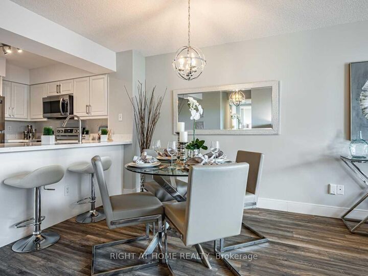 Property Photo:  750 Bay Street 2306  ON M5G 1N6 