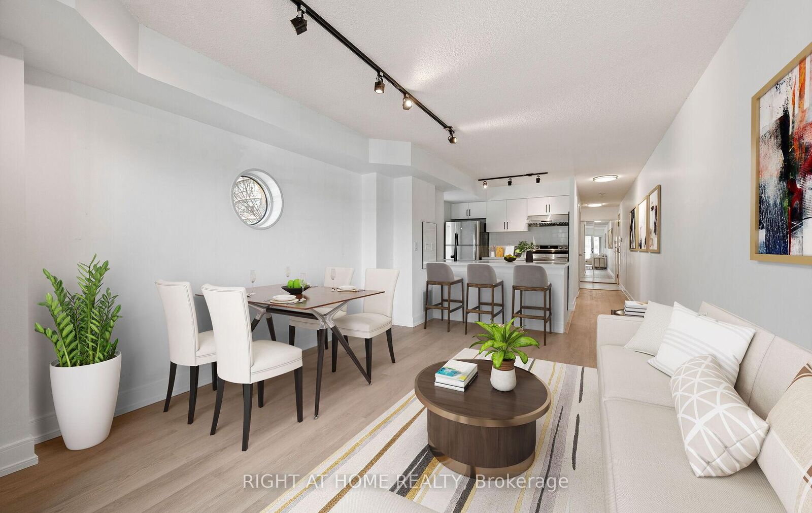 Property Photo: 600 Queens Quay 219 ON M5V 3M3