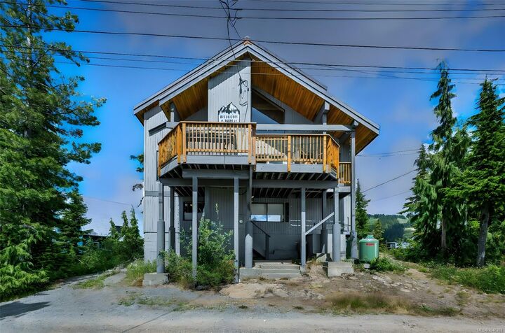 Property Photo: 886 Jutland Terr BC V9J 1L0