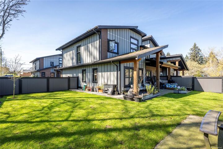 Property Photo: 3152 Mexicana Rd BC V9T 2W7