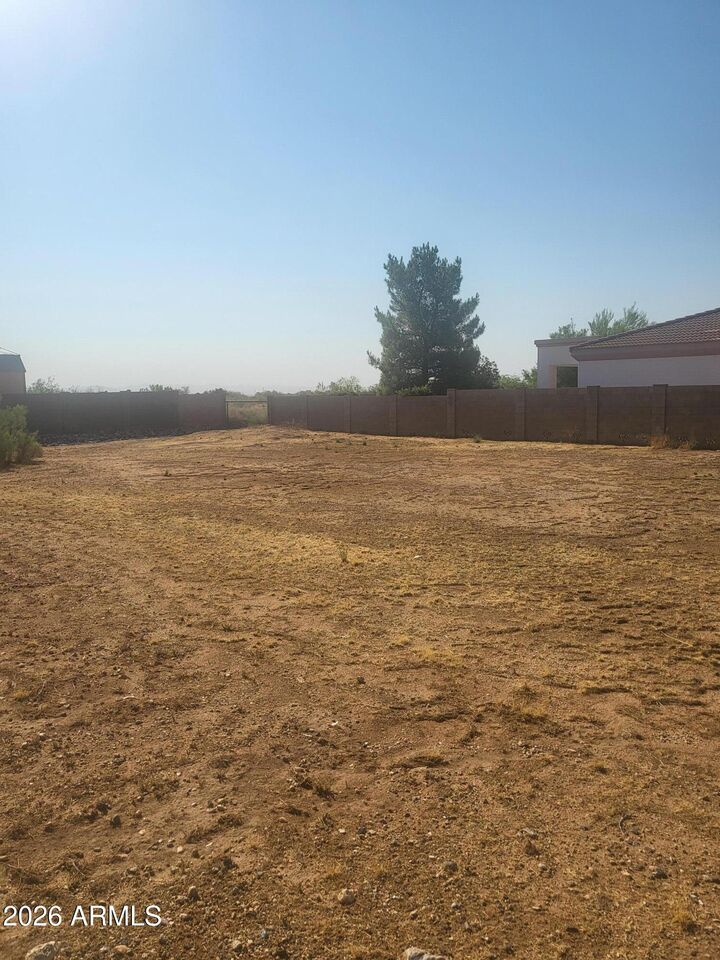 Property Photo: 22541 W Weaver Valley Drive 43 AZ 85332