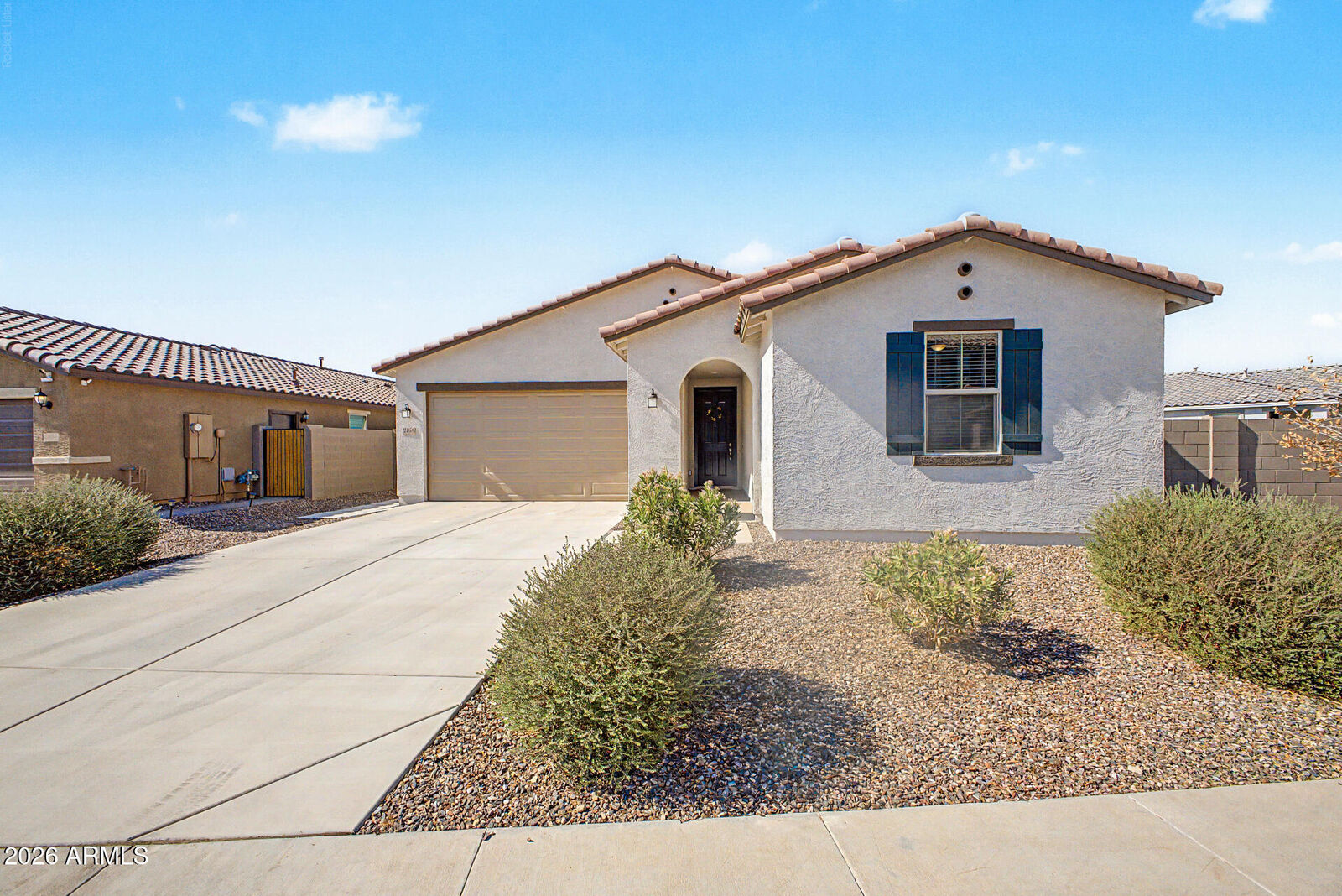 Property Photo: 2856 W Monte Way AZ 85339